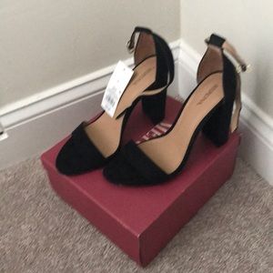 Merona black suede heels, NWT